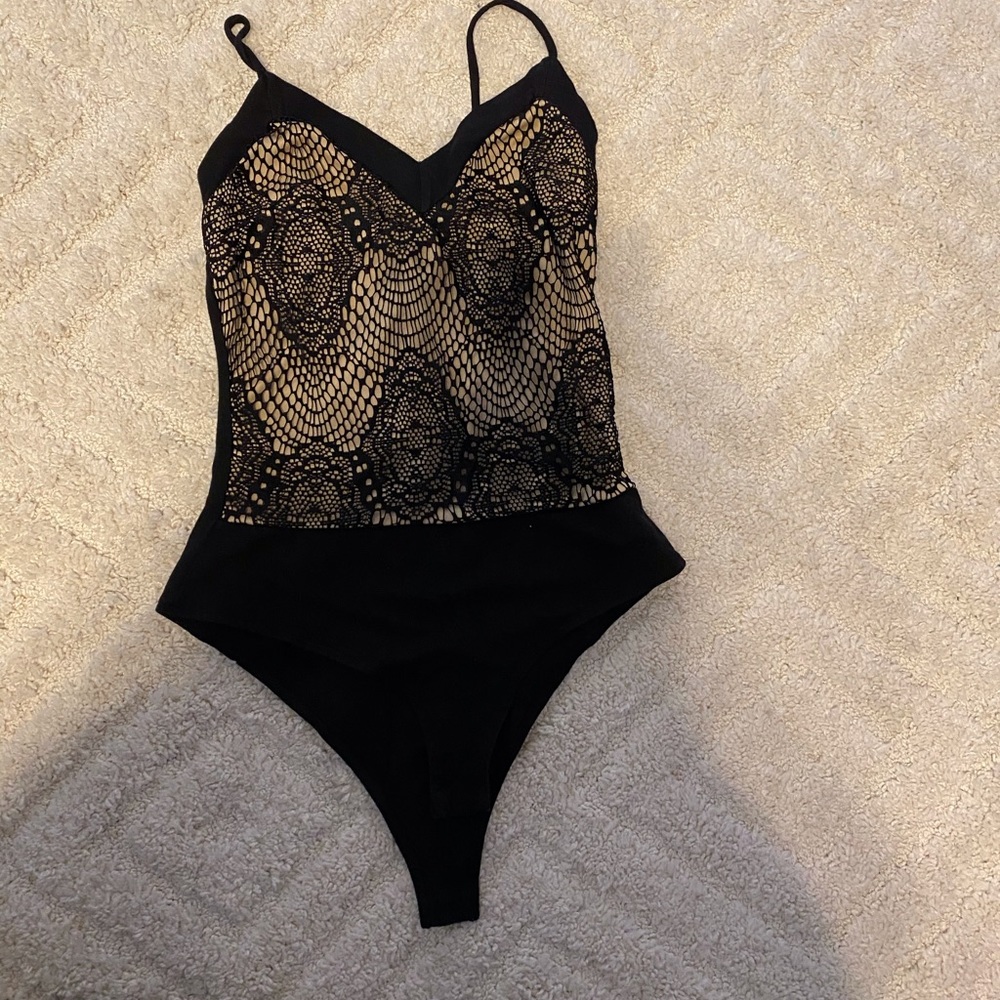 Black bodysuit size small used once euc